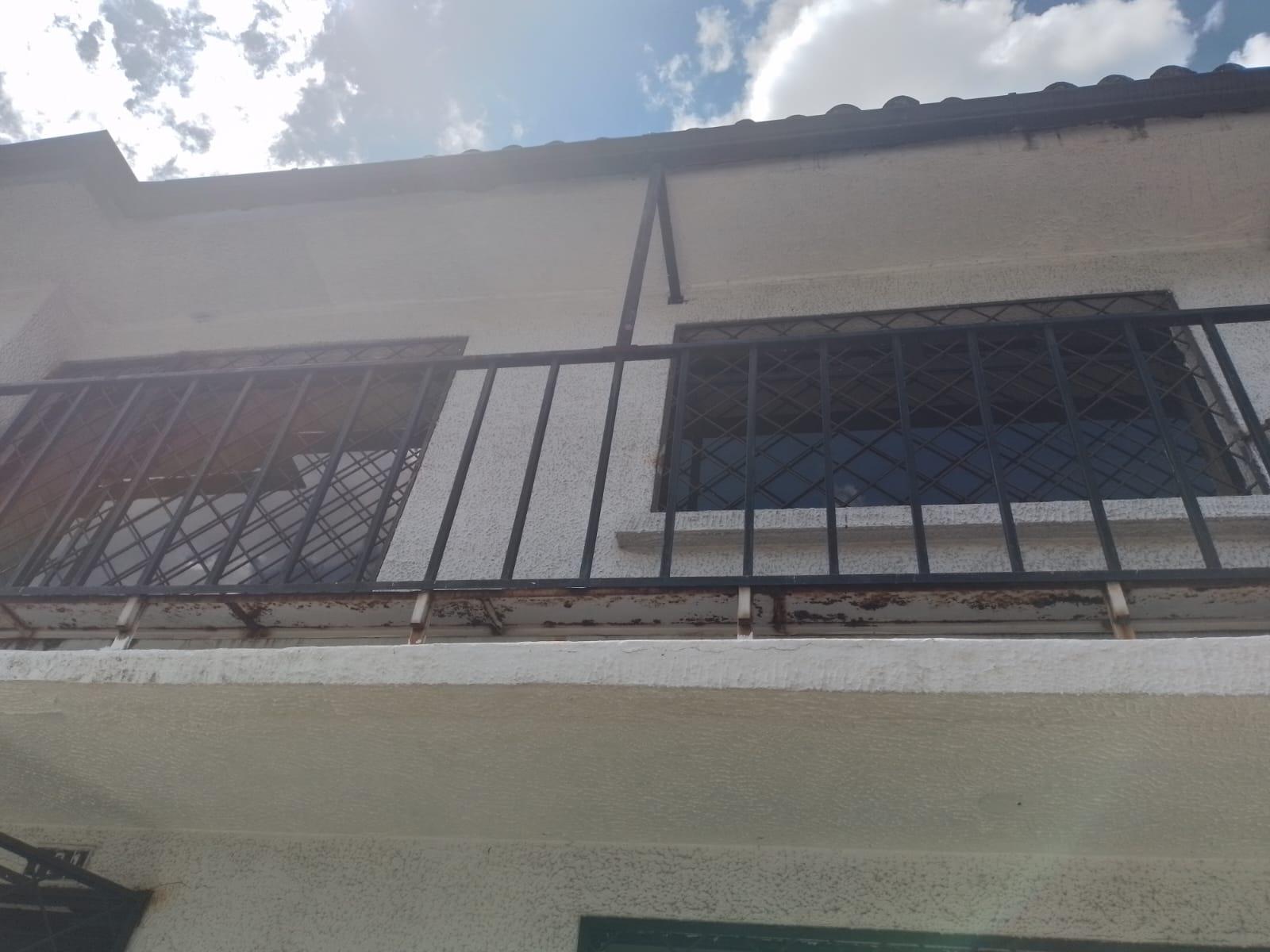 El Ejido, Casa Comercial en  Renta, 700m2 , 10 ambientes 3 baños , 5 parqueaderos