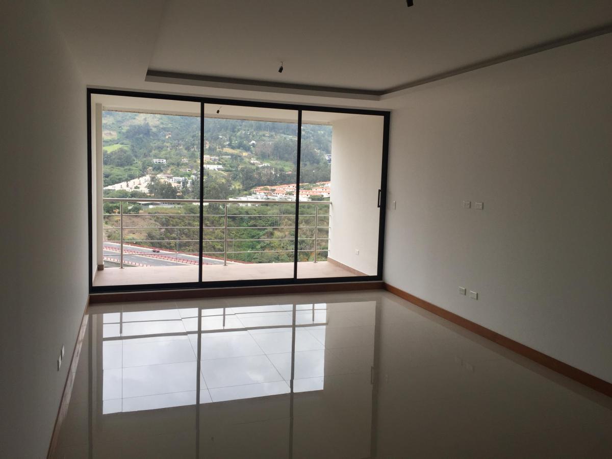 CUMBAYA-LA PRIMAVERA DEPARTAMENTO EN VENTA POR ESTRENAR.LINDA VISTA AL VALLE