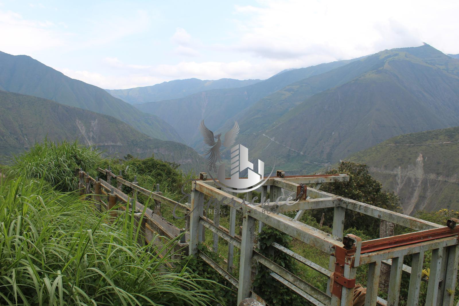 Vendo Hacienda en Perucho