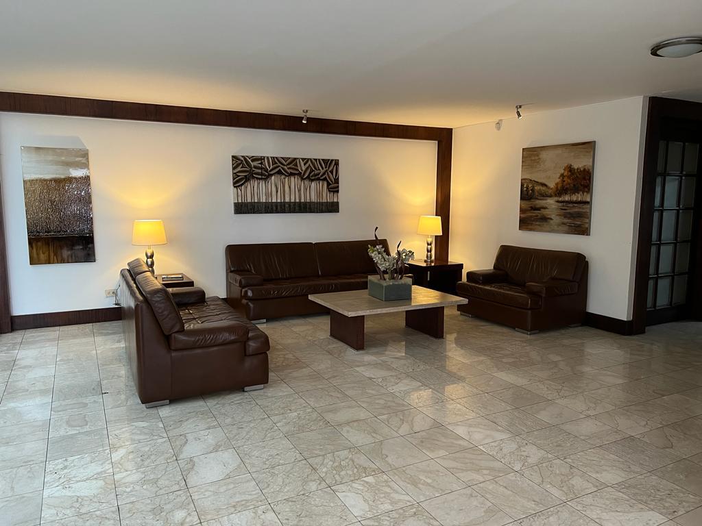 MV-SECTOR QUITO TENIS, EN VENTA DPTO 03D, 357 m2, HERMOSA VISTA