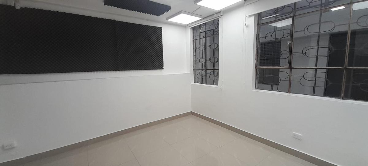 La Granja, Casa comercial, 400 m2, 8 ambientes, 3 baños, 2 parqueaderos