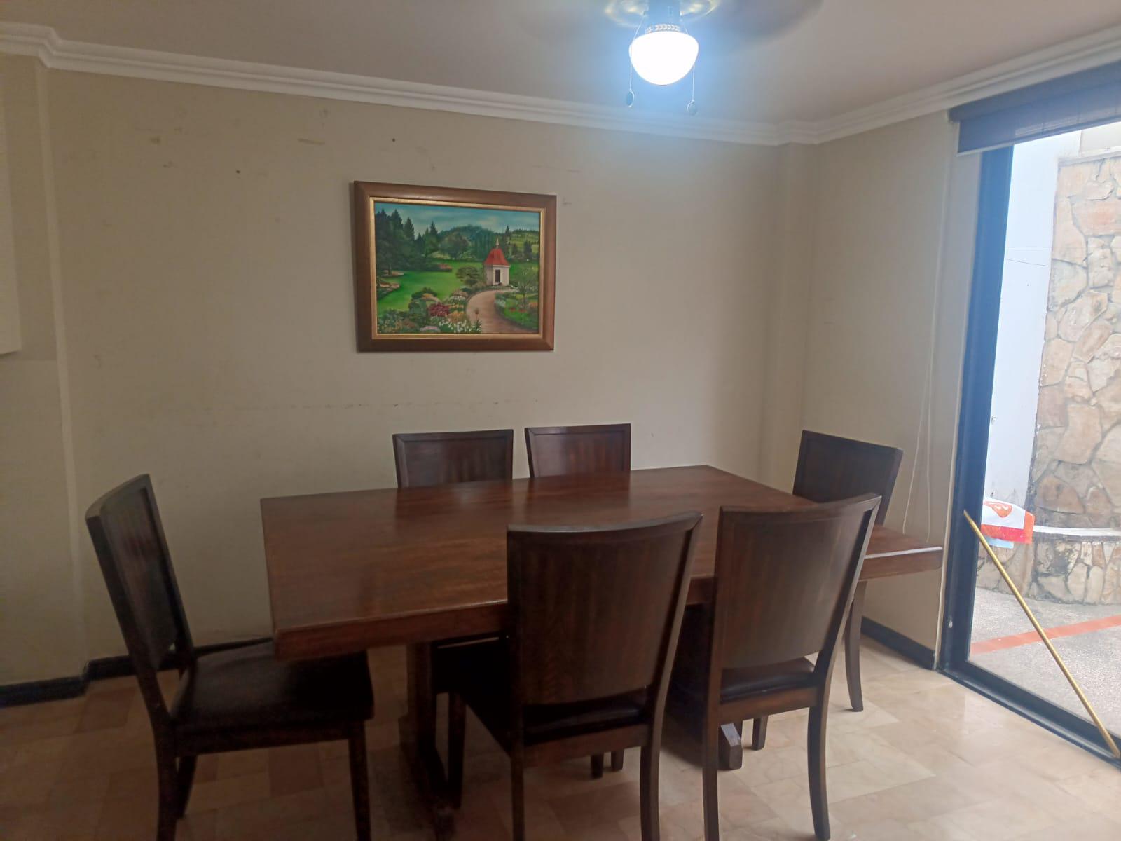 Venta Casa Amplia seguridad 24 h  Mirador del Norte (Casa Blanca)  (JLR)