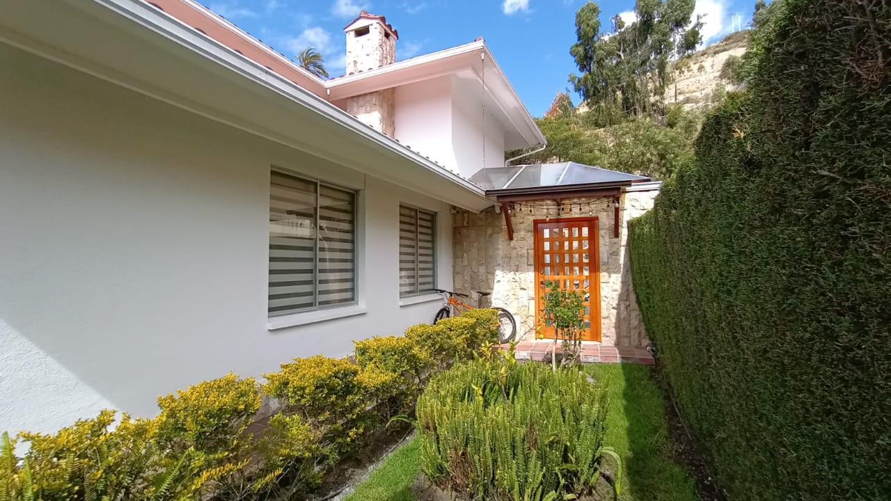Vendo Casa 3 habitaciones en Urb. San Gregorio, 193 m, sector Pusuquí.