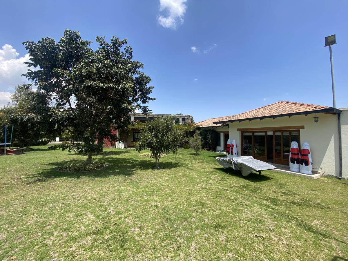 Espectacular casa de venta de una sola planta, GRAN JARDÍN