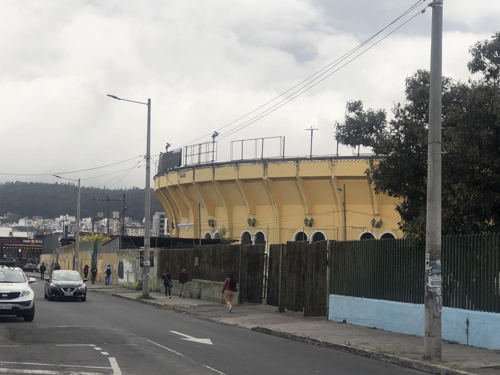 Edificio para oficina en  renta o venta sector la Y de Quito