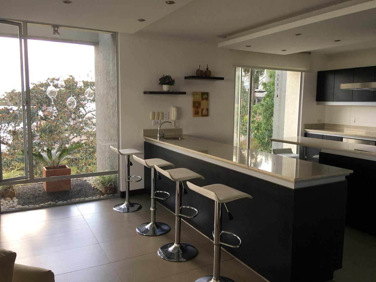 Departamento en VENTA, Cumbaya, San Juan vista