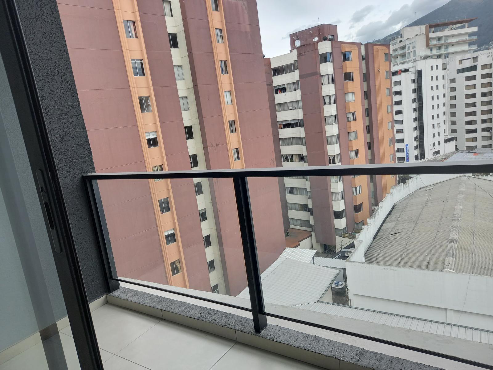 Departamento en  venta 2 habitaciones con balcón  sector Bosmediano