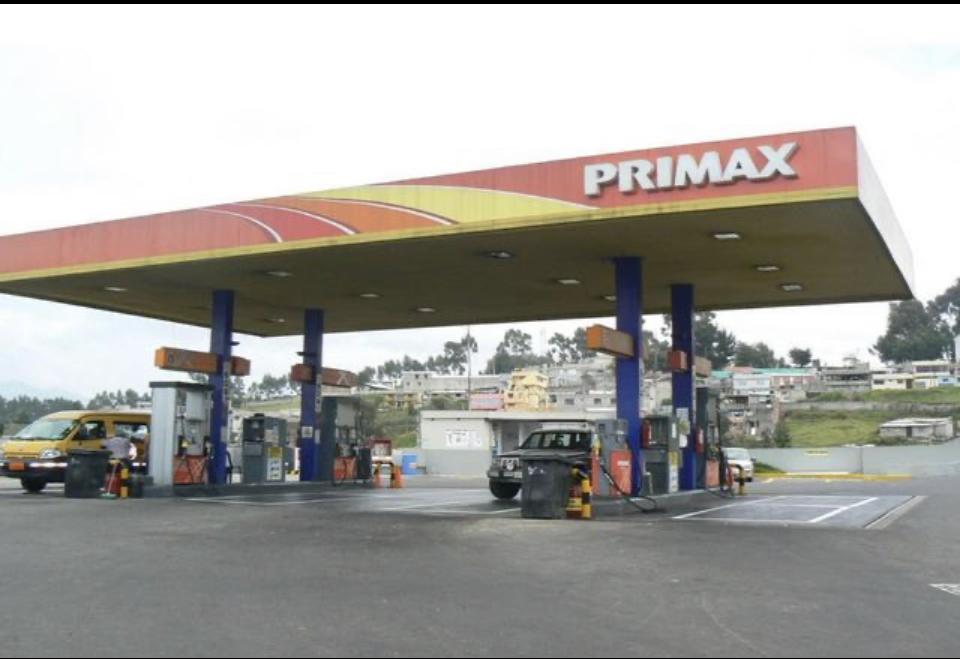 Gasolinera en venta en la Av. Simón Bolívar vende 300.000 galones de combustible mensuales