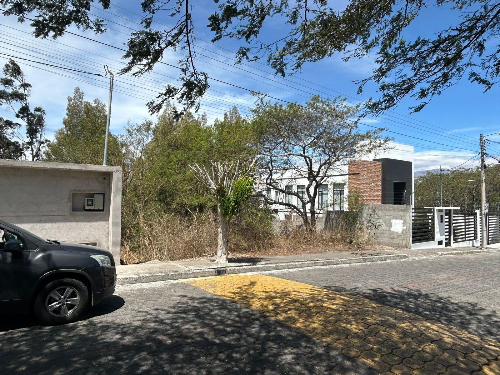 Terreno en  Venta Urbanización Juan Montalvo Cumbayá