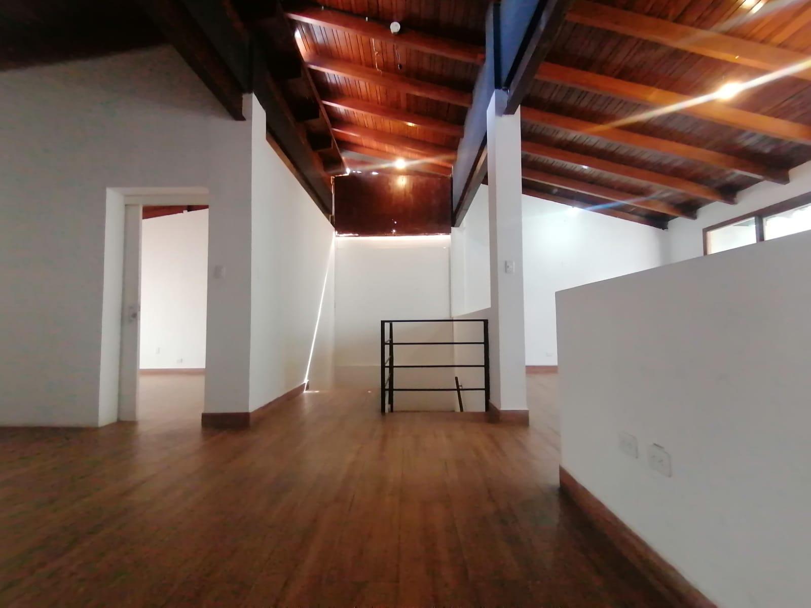 La Mariscal, Local Comercial en renta, 400 m2, 5 baños