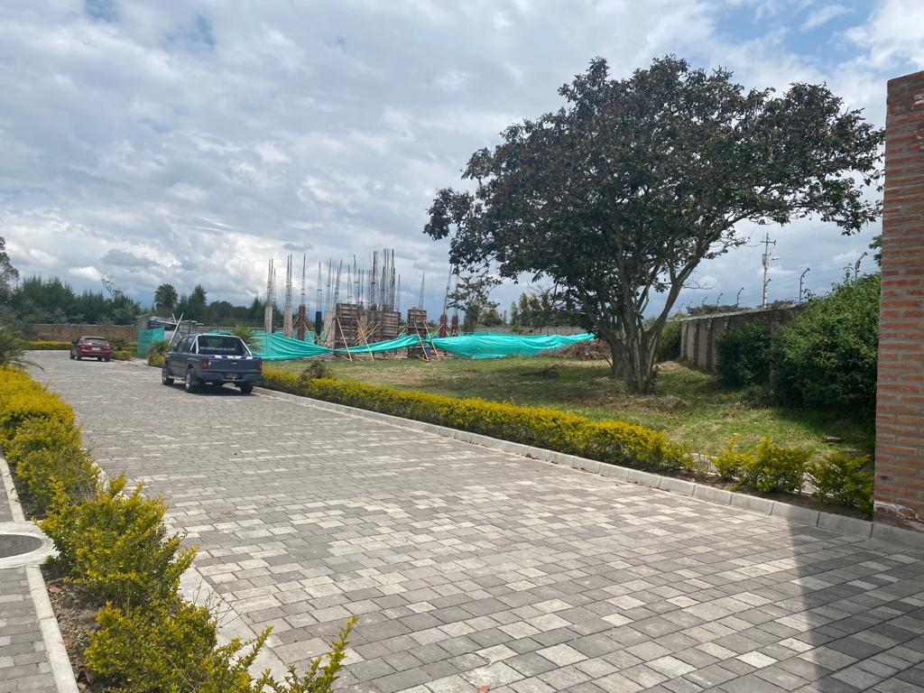 De venta Terreno en linda lotización  - Puembo Pr