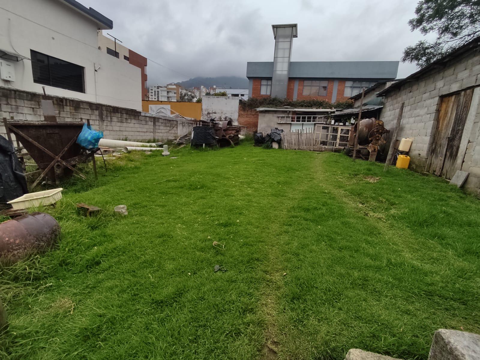 Terreno en Renta de 454 m2 Norte de Quito- Zona muy Transitada