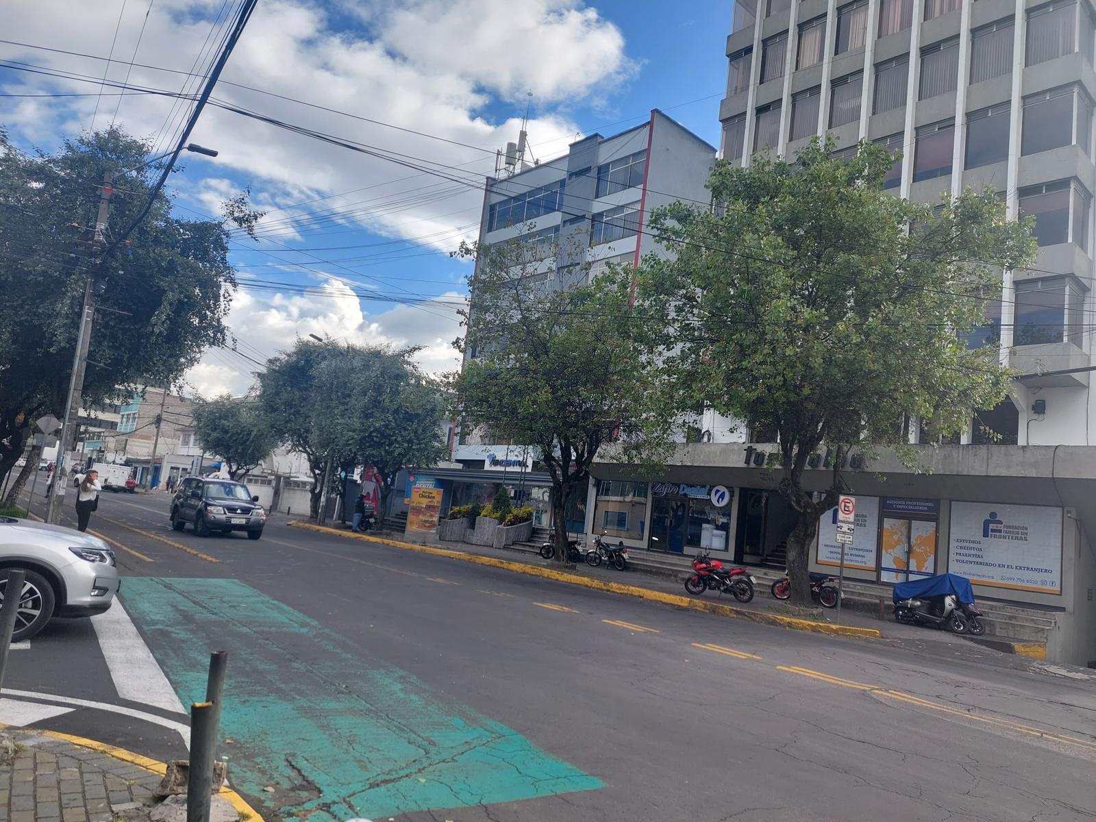 Local Comercial- Av. Amazonas y Orellana