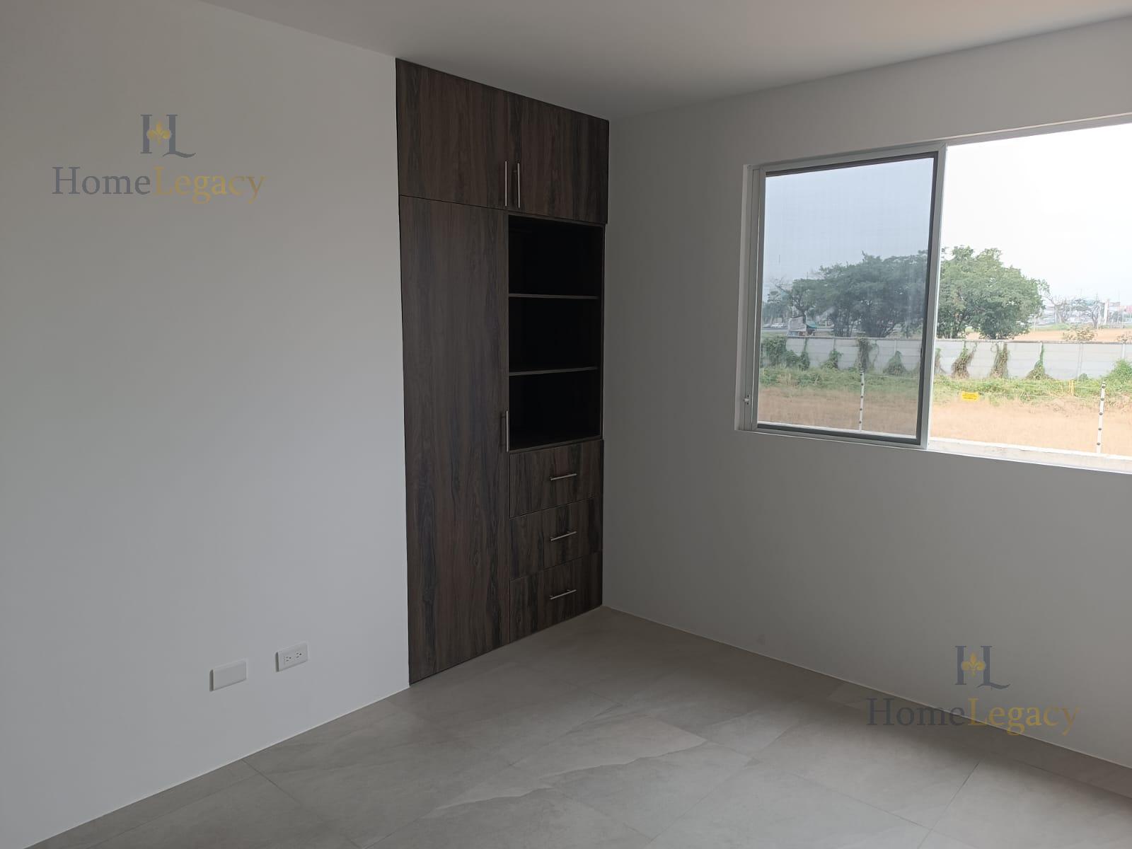 Venta de Casa en Portón del Rio 4 Dormitorios 1 Estudio Doble Sala AE