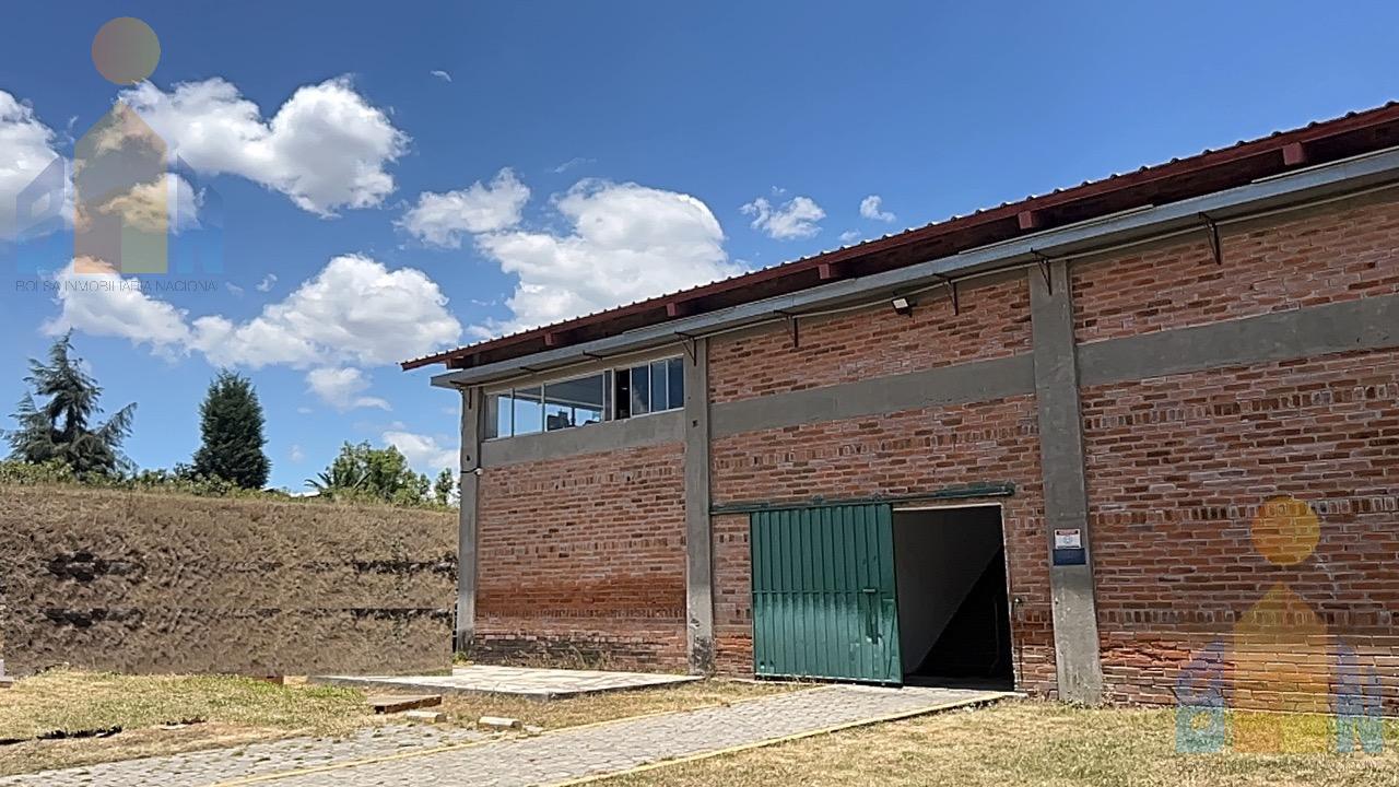 Bodega en  Renta en Yaruquí cerca al Aeropuerto Internacional Simón Bolívar de Quito