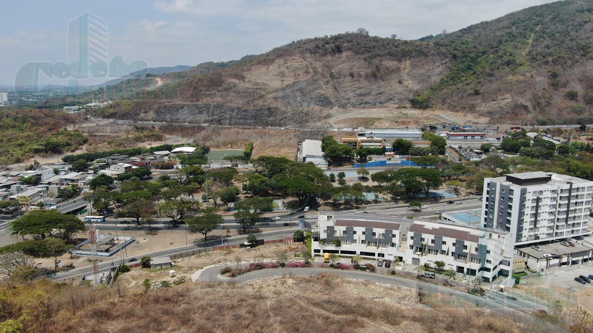 TERRENOS MULTIFAMILIARES EN VENTA AV EL BOMBERO 610 UNIDADES HABITACIONALES