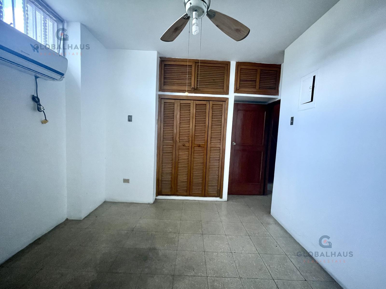 Venta de Casa en  Alborada IV Etapa, Guayaquil OF