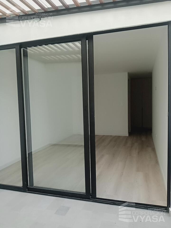 Cumbayá - Yanazarapata, venta departamento  3 dormitorios 182 m2 (D-4)