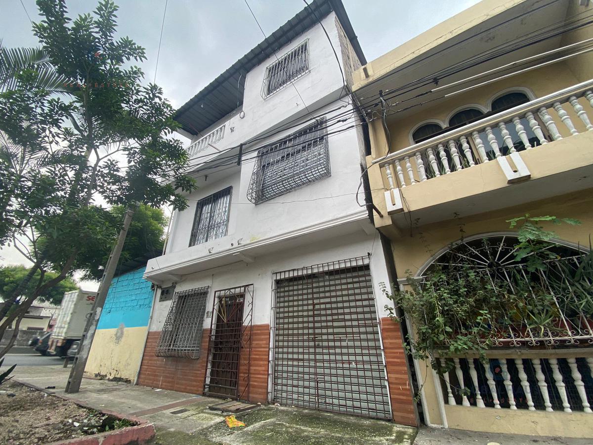 Venta de Casa en Sur de Guayaquil, ideal para inversión A.A.