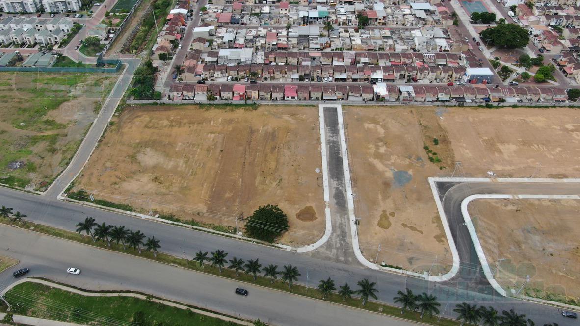 VENTA DE TERRENO COMERCIAL DOBLE SECTOR LA JOYA