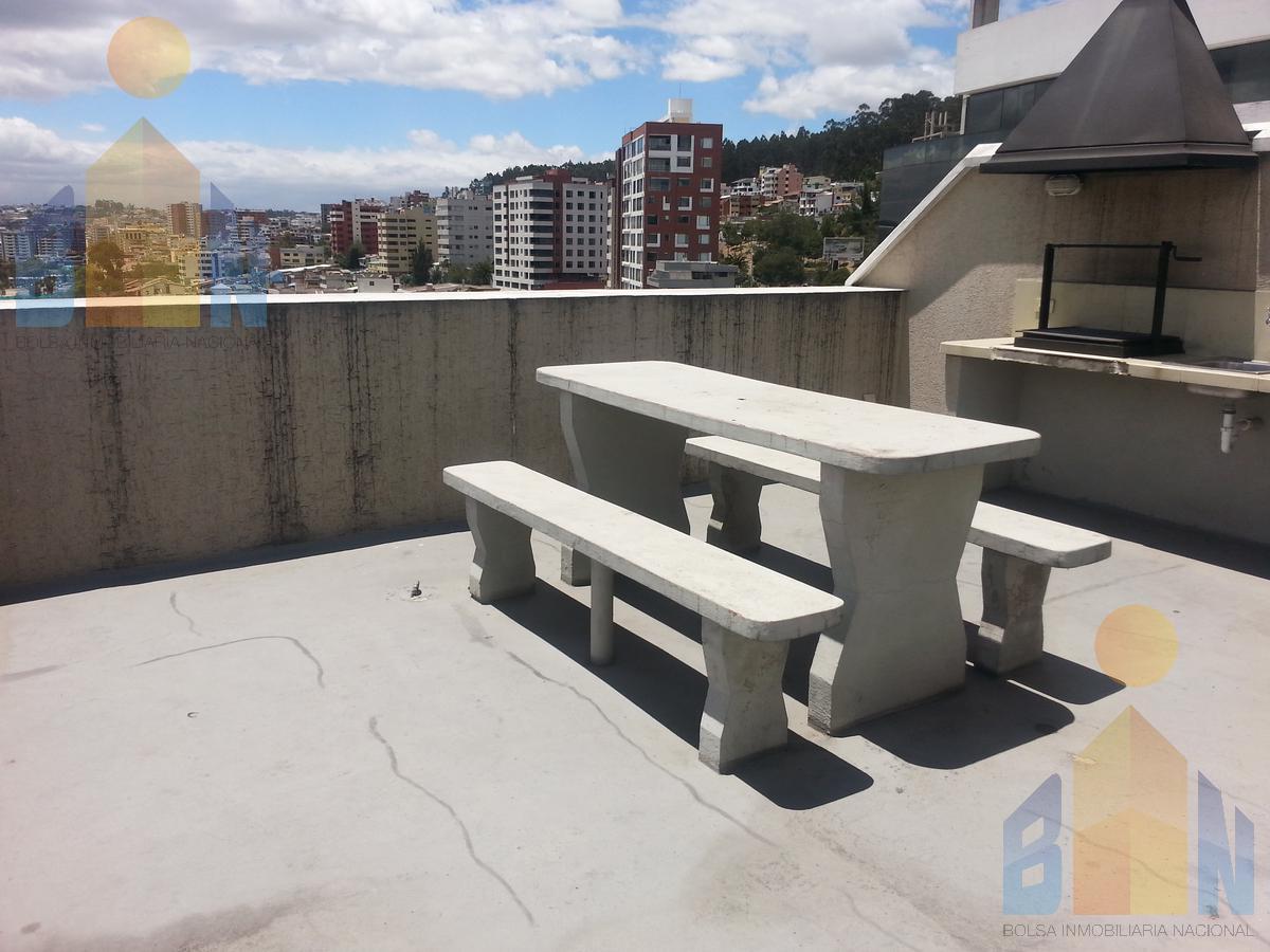 VENTA SUITE MUY COMODA EN LA AV. PORTUGAL Y ELOY ALFARO