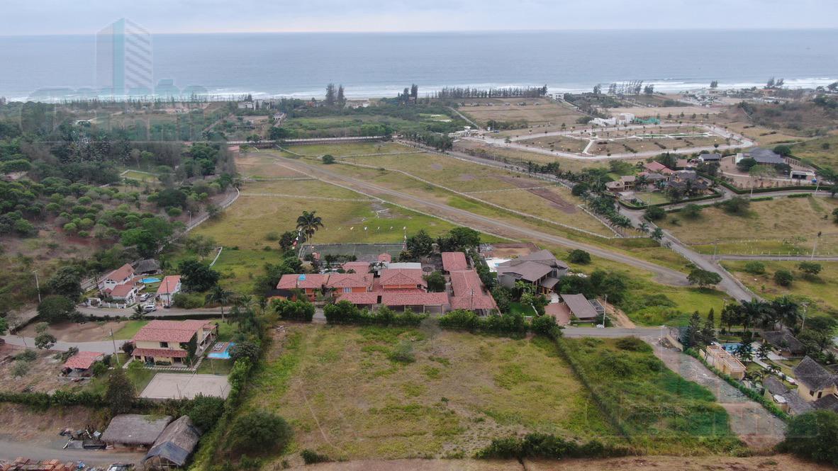 VENTA DE DOS  LOTES  JUNTOS EN URB. ALTOS DE OLON