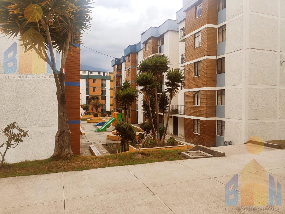 En Venta Sector Av. Granados Departamento  de 3 Dormitorios mas terraza