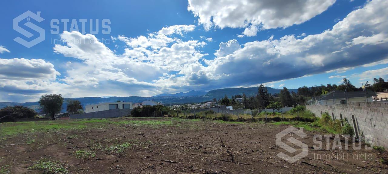 Vendo terreno independiente de 1955 m, Sector Mirasierra – Los Chillos $270.000