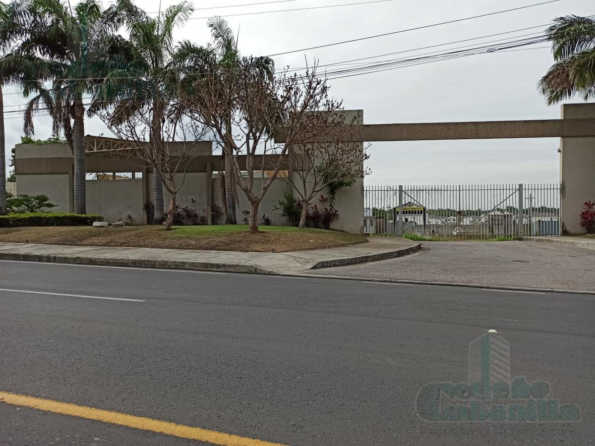 TERRENO EN VENTA VIA A LA COSTA KM 13 ZONA COMERCIAL