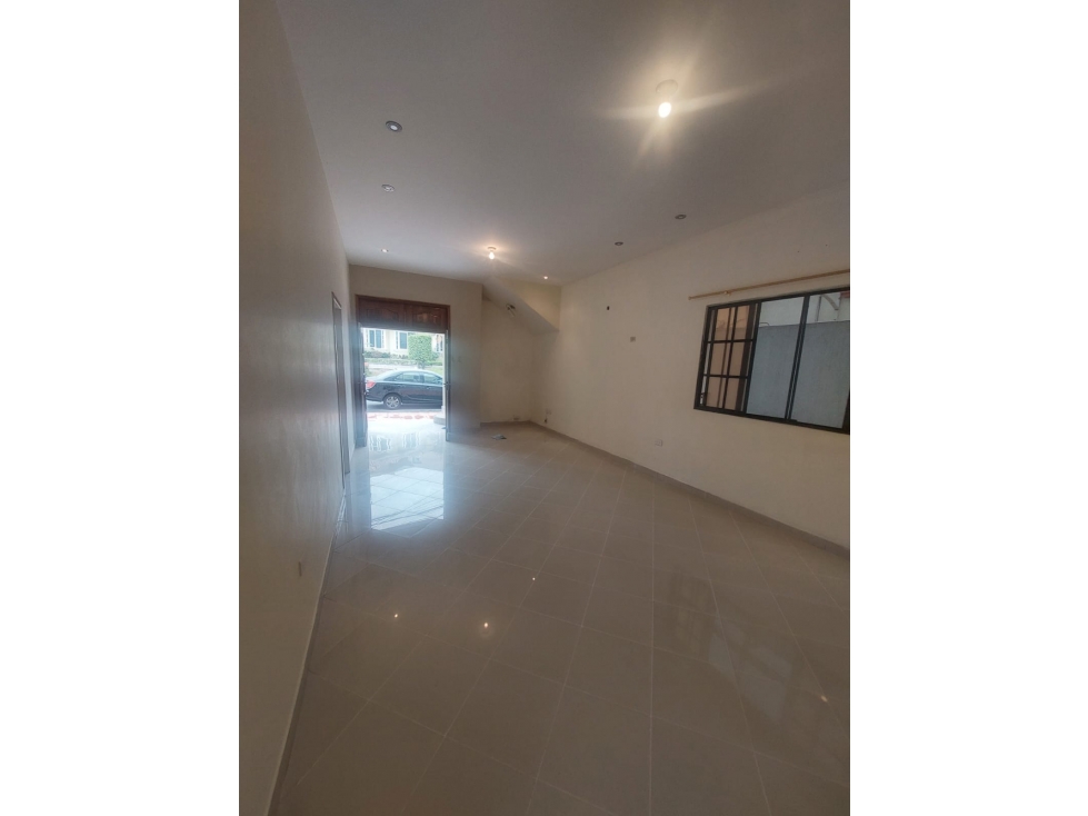 DEPARTAMENTO EN PLANTA BAJA URB. LA GOLETA AV. FRANCISCO DE ORELLANA