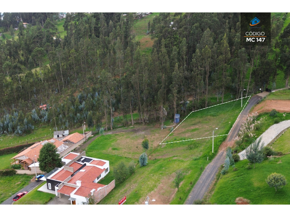 TERRENO PLANO EN VENTA EN CABALLO CAMAPANA EN CUENCA ECUADOR