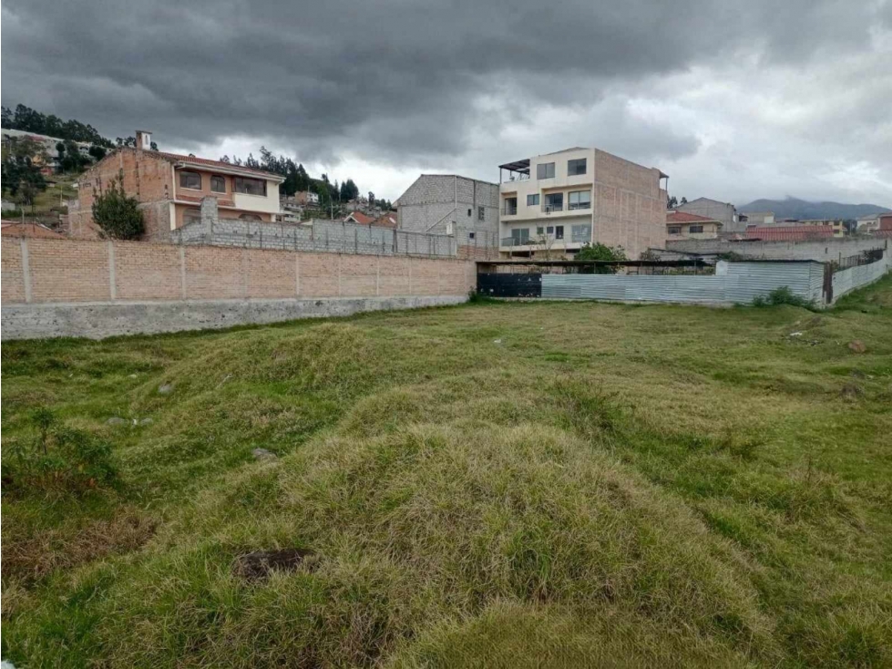 TERRENO DE VENTA SECTOR DIARIO EL MERCURIO EN LA CIUDAD DE CUENCA.