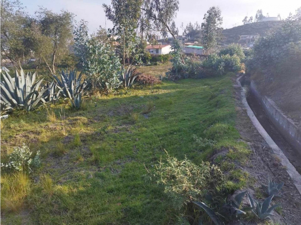 TERRENO DE VENTA EN SAN MARTÍN DE VERANILLO DE LA CIUDAD DE RIOBAMBA.