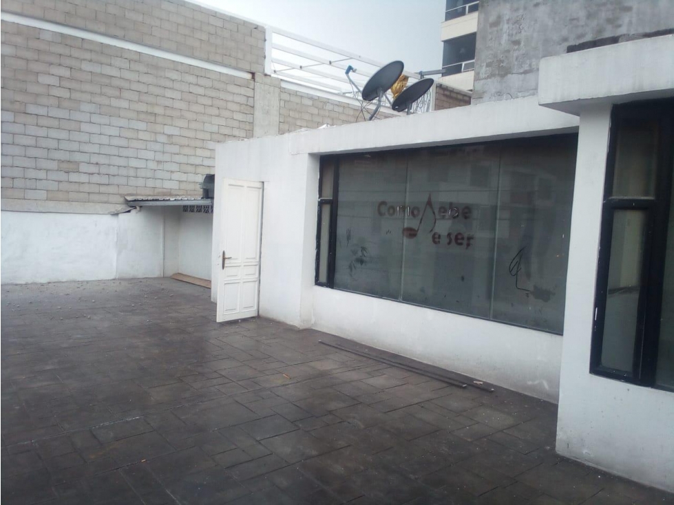 La Colón, Local Comercial en renta, 62 m2, 3 ambientes, 2 baños, terraza