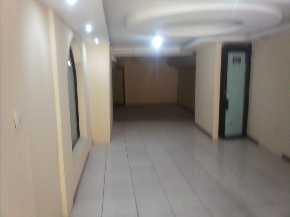 La Colón, Local Comercial en renta, 110 m2, 2 ambientes, 1 baño