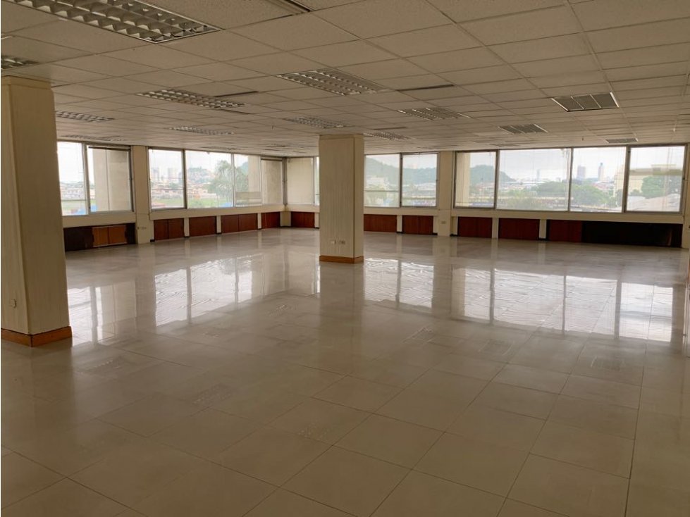 Alquiler, Oficina en 2do piso Edificio Empresarial, Norte de Guayaquil