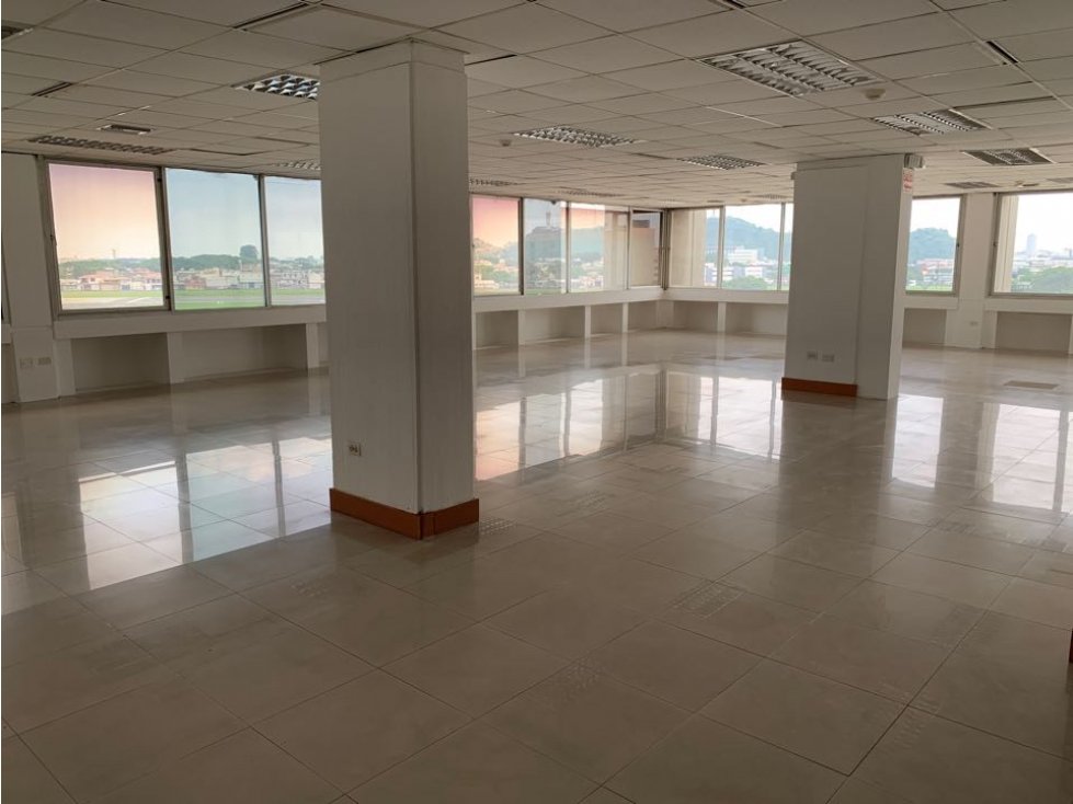 Alquiler, Oficina en 3er piso Edificio Empresarial, Norte de Guayaquil