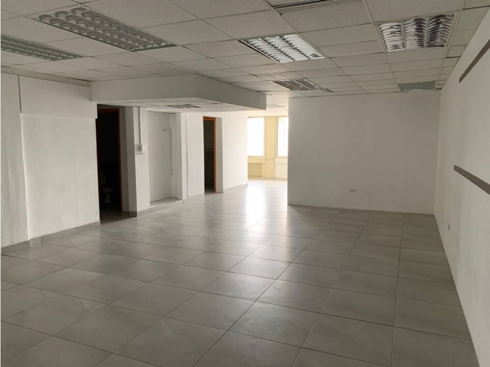 Alquiler, Oficina en 5to piso Edificio Empresarial, Norte de Guayaquil