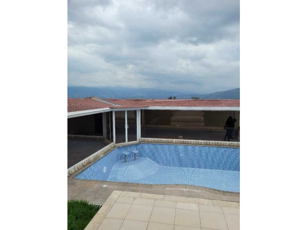 $639mil Venta Casa con piscina exclusiva, Miravalle