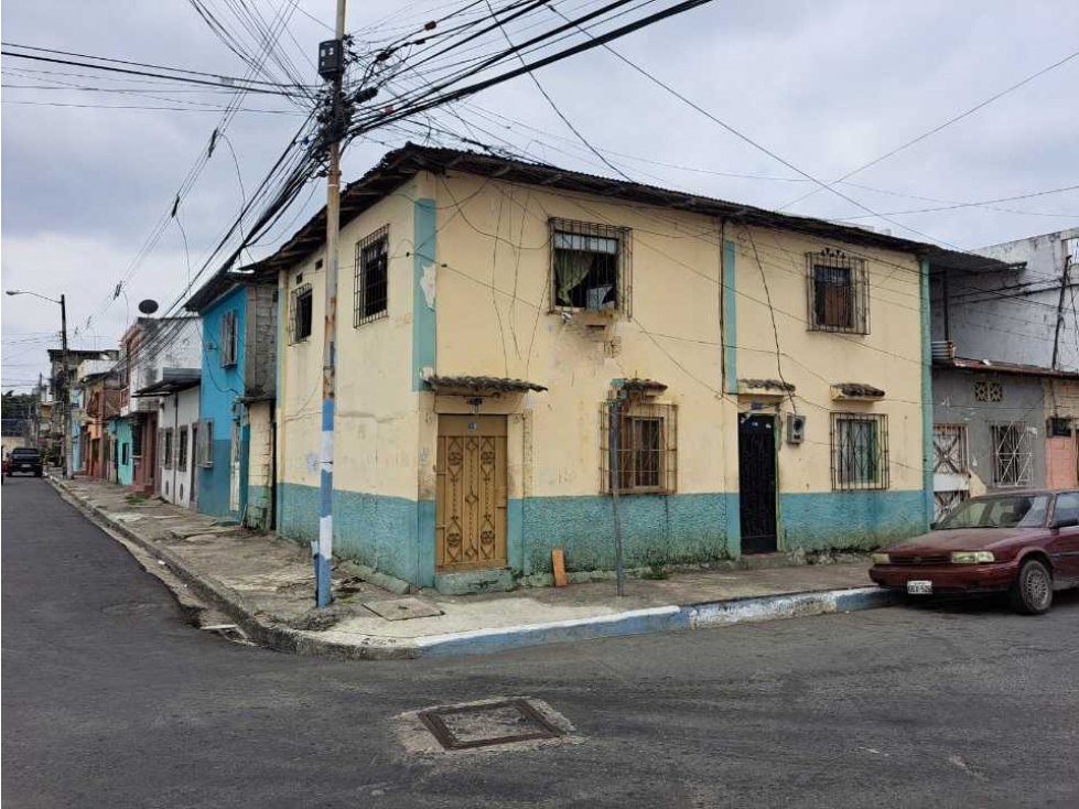 Vendo propiedad esquinera en México y Oriente