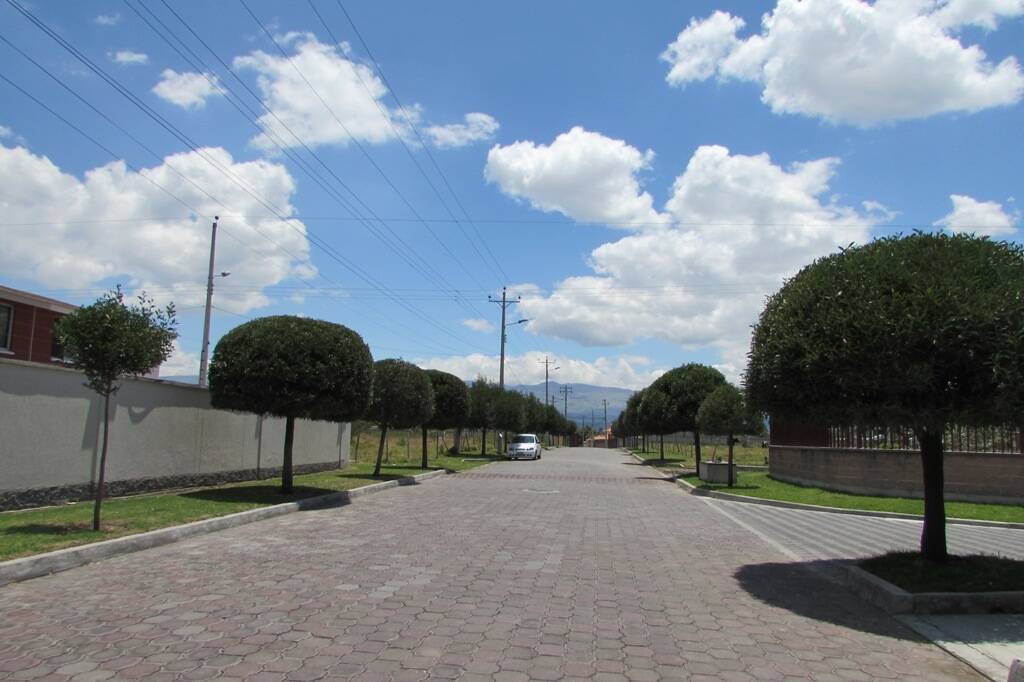 Terreno en Venta 14.088 m2 Valle de Los Chillos Dean Bajo (Conocoto)