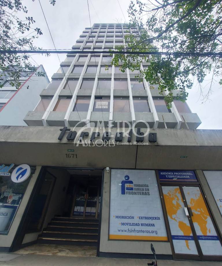 Oficina en renta 32 m2 en av. República del Salvador